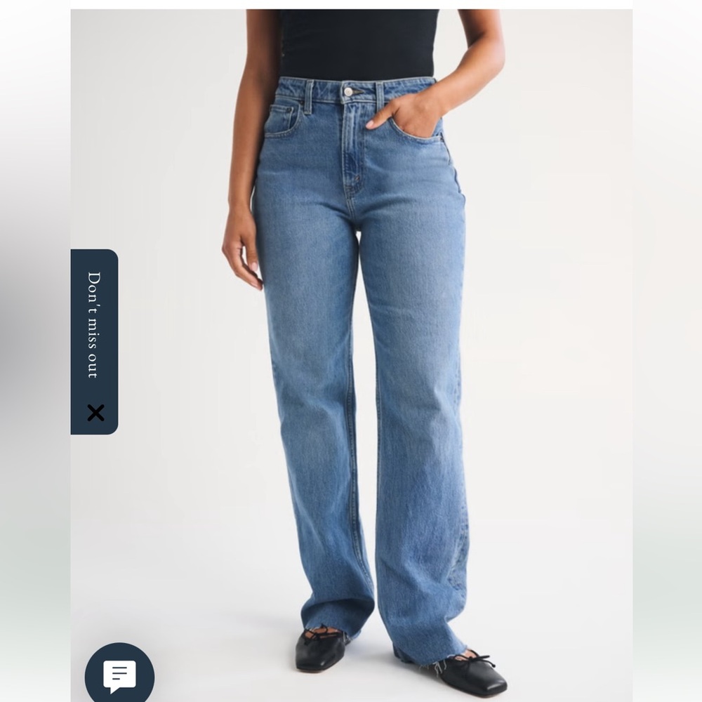 Abercrombie Curve Love ’90s Relaxed High Rise Jeans 23 / 000 Long - Medium